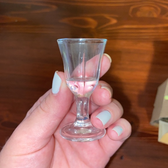 6 CUTE MINI GLASSES - Picture 2 of 3
